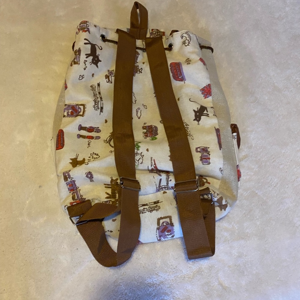 Kitty in a Backpack - Picture 2 of 5